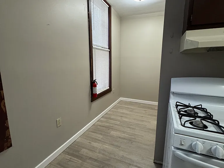 2454 River Rd #2 — Photo 14