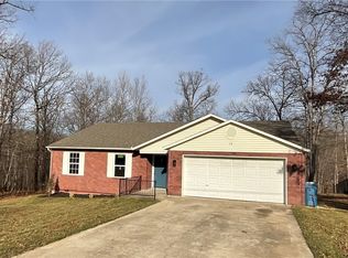 14 Grinstead Ln, Bella Vista, AR 72715