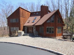 26 Pebble Brook Dr, Carmel, NY 10512