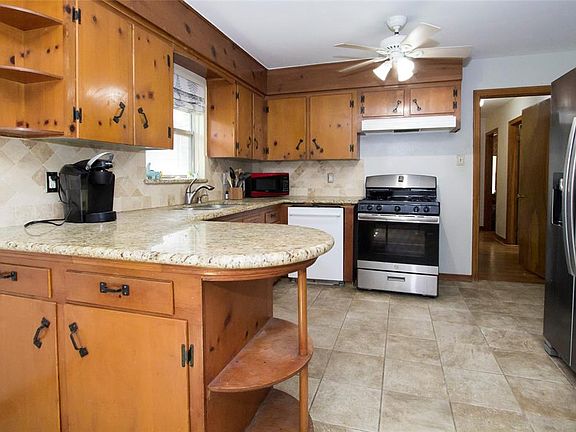 3rd image of 1740 Pine Village Dr