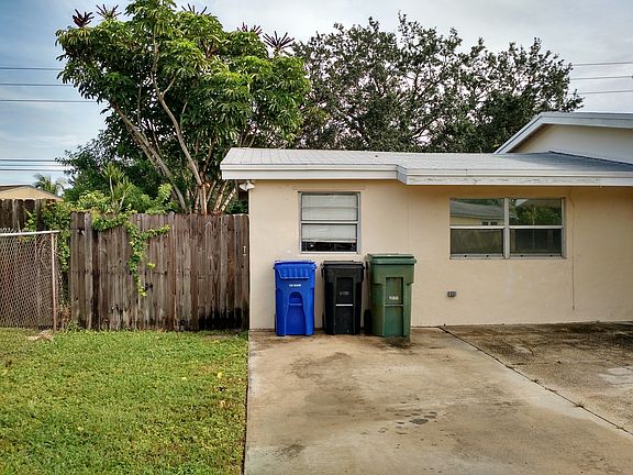 2nd image of 3565 SW 16th Ct
