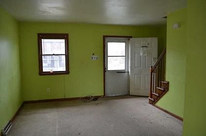 2nd image of 225 Pennington Ave
