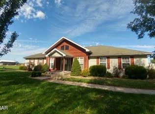 11835 Fir Rd, Carthage, MO 64836