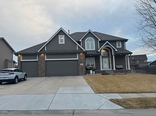 5527 N 153rd St, Omaha, NE 68116