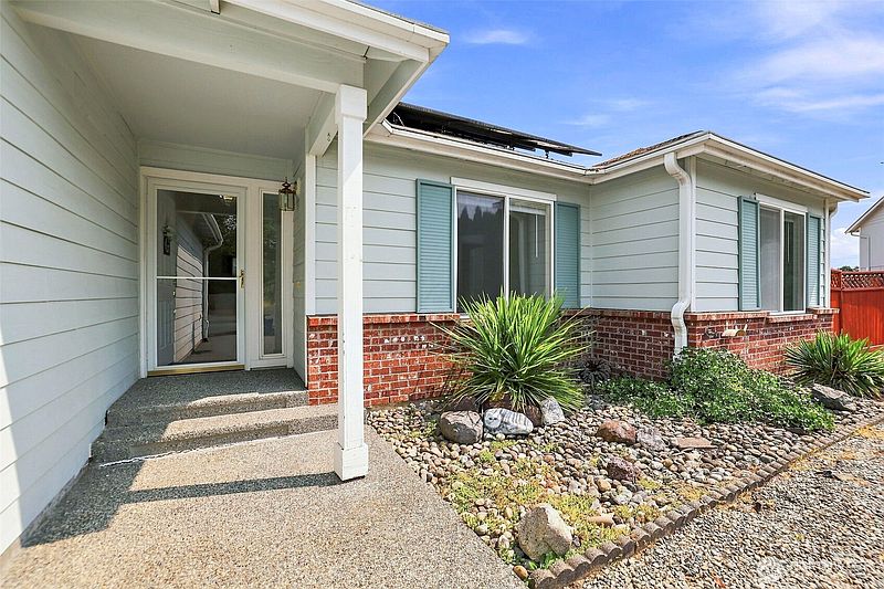 2nd image of 10626 SE 213th Court