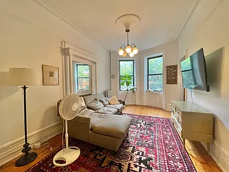 672 Park Place, #2R