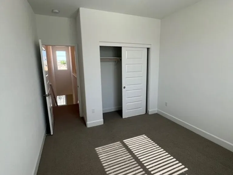 4049 Sprout St — Photo 32