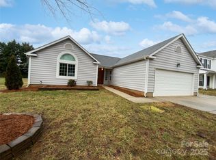 4627 Avalon Forest Ln, Charlotte, NC 28269