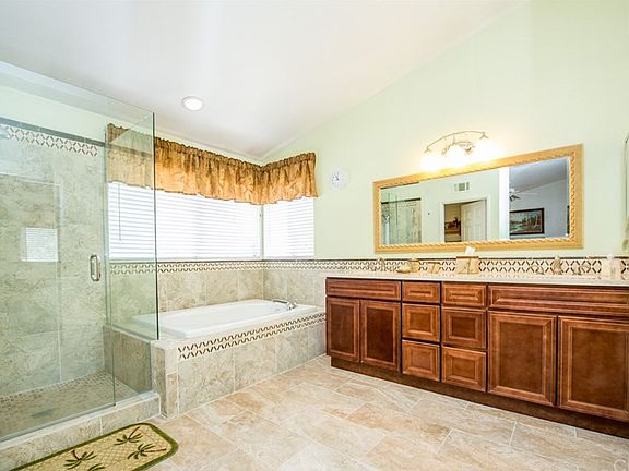 5th image of 1568 Turquoise Dr