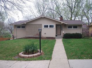 7601 W 96th Ter, Overland Park, KS 66212