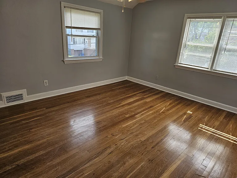 38 Webster St — Photo 4