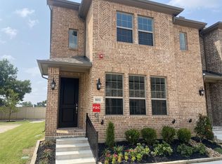 801 Ponds Edge Ln #1, Euless, TX 76040