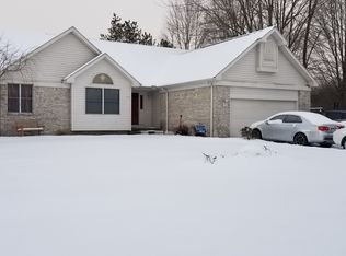 52 Roaming Rock Blvd, Rome, OH 44085