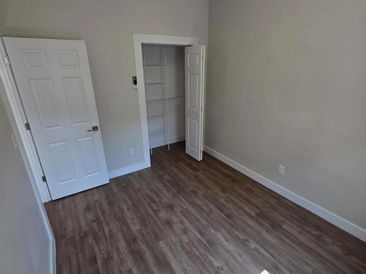 2 bed, 1.0 bath, $2,000 — Photo 4