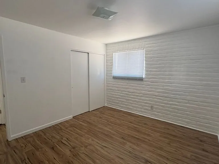 1260 Brinkby Ave — Photo 7