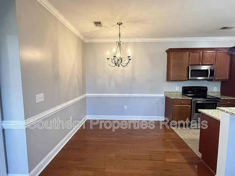 411 Gallery Dr #204-1 — Photo 5