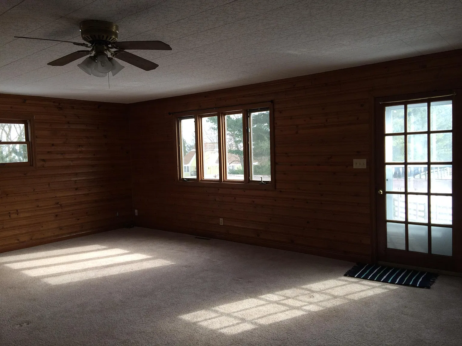 Reese Rd, Harvard — Photo 2