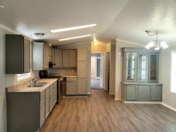 211 E 1st St, Converse, IN