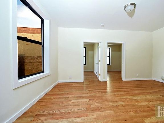 4th image of 199-201 Prince St APT 22