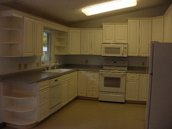 3rd image of 4611 Dartmouth Dr