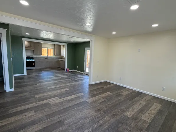 10 Heiner Rd, Watsonville, CA 95076