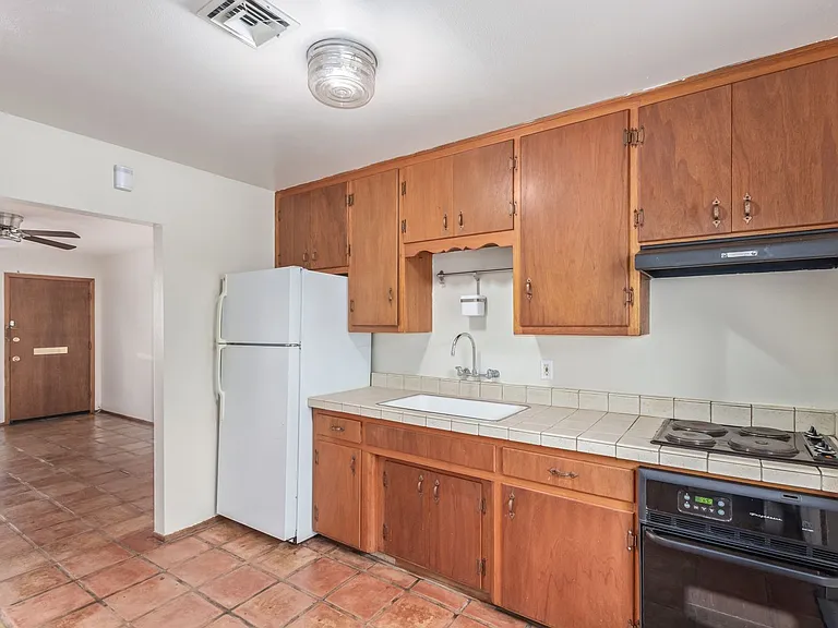 7153 N 57th Dr — Photo 12