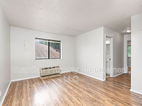 2nd image of 1602 Brookside Dr Unit 331