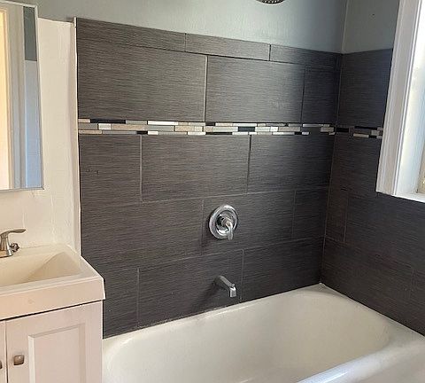 4th image of 7149 S Cornell Ave Unit 3S