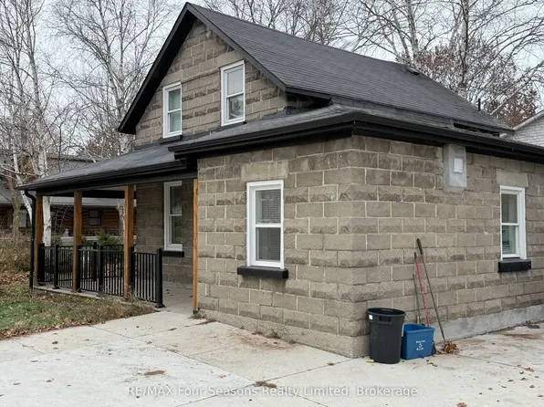 557 Catherine St, Saugeen Shores, ON N0H 2C1