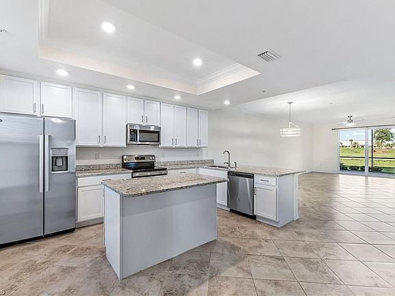5th image of 43051 Greenway BLVD #818