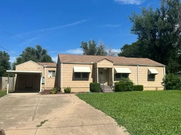 2023 Cedar St, Ponca City, OK 74604