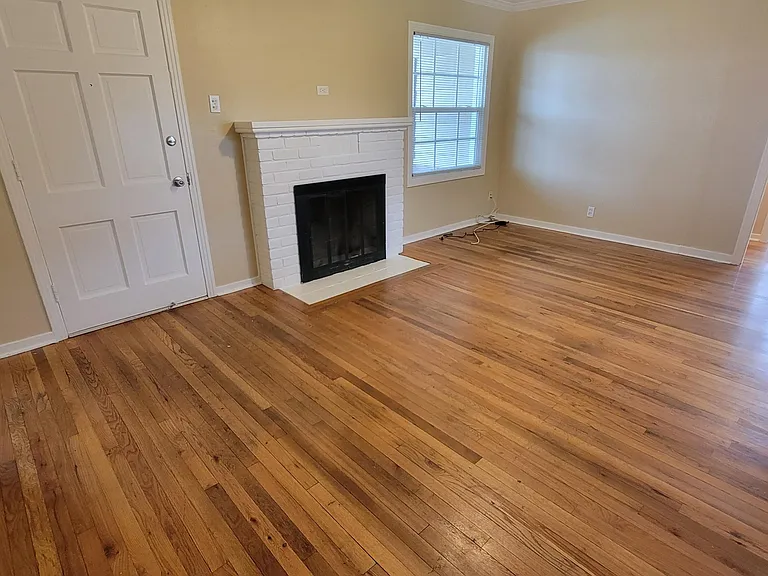 6324 Fruitridge Rd — Photo 3