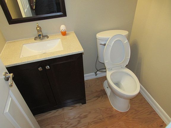 4th image of 1360 W 139th St Unit A