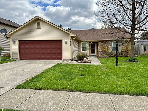 2nd image of 17325 Austrian Pine Way