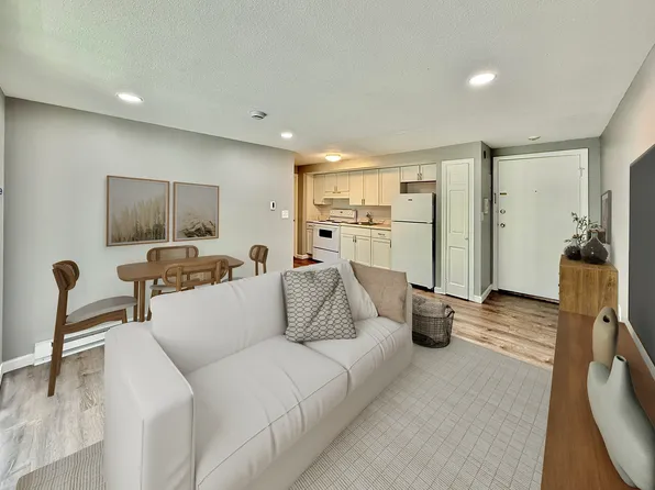 305 Grant St #2, Framingham, MA 01702