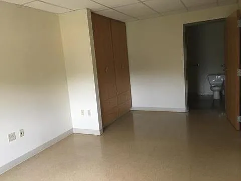 22 Faith Dr — Photo 3