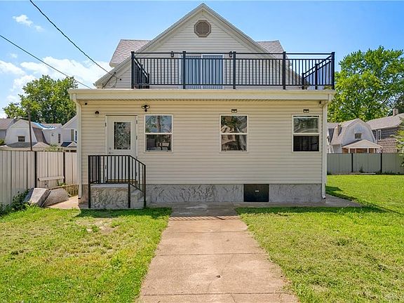 3rd image of 52 S McGee St