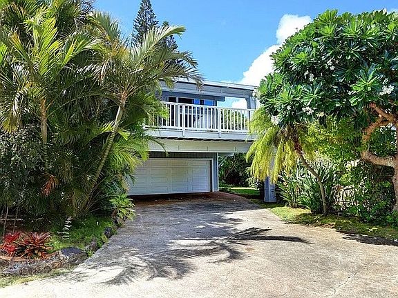 Front of Home 4-Car Driveway