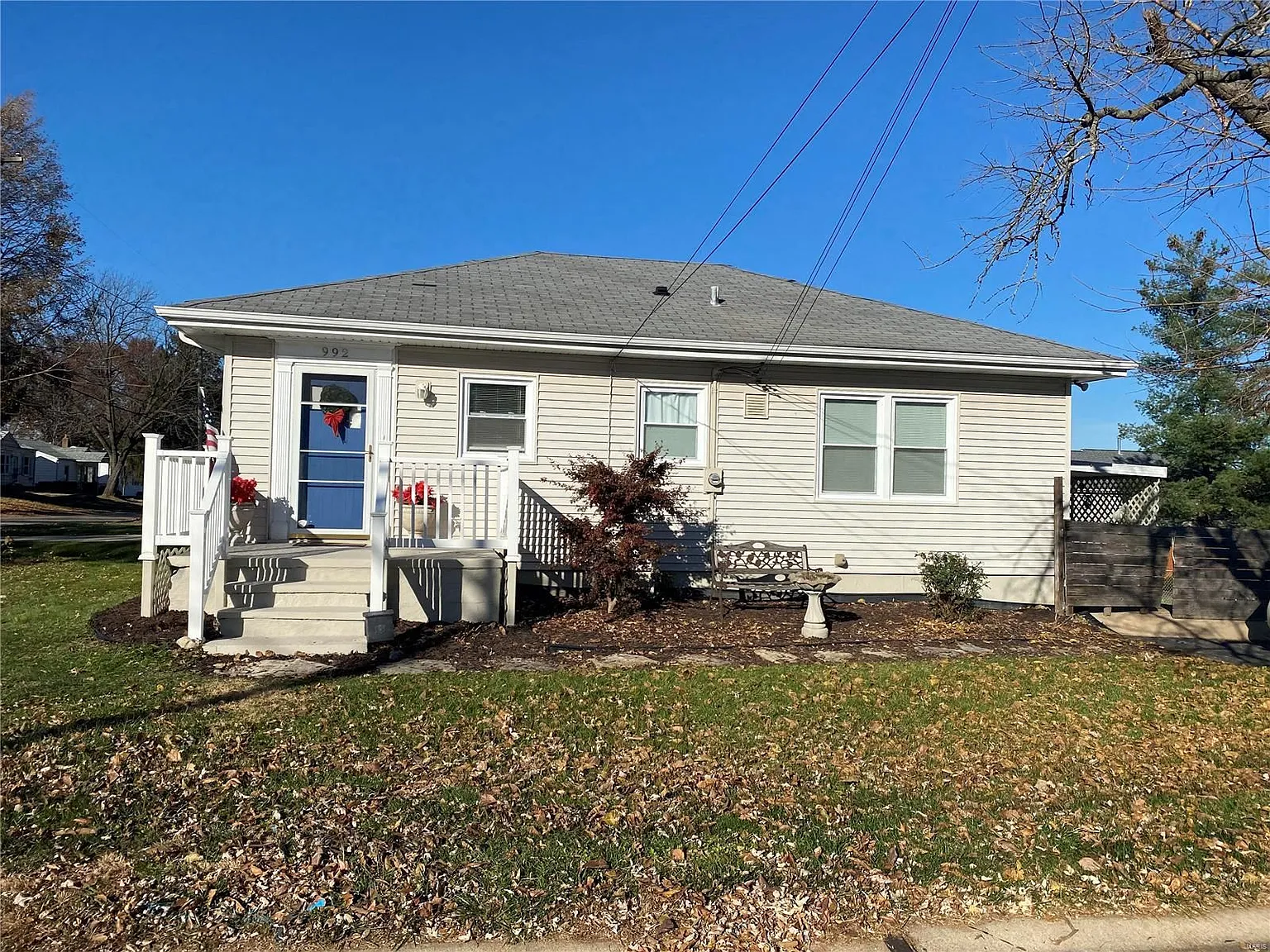 992 Kinstern Dr photo 1
