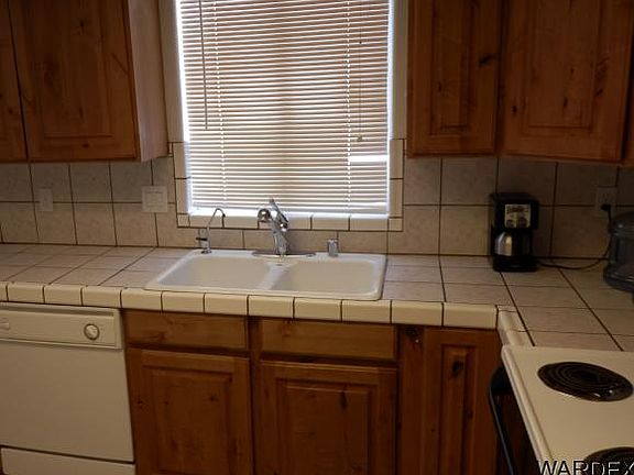 5th image of 2501 Anita Ave