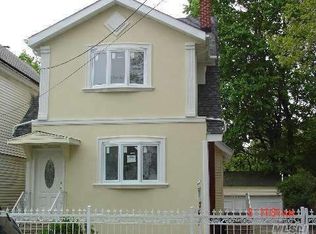 16226 75th Ave, Fresh Meadows, NY 11366