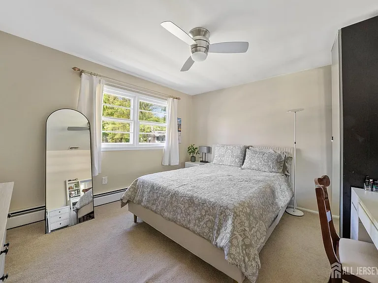 34 Ventnor Dr — Photo 21