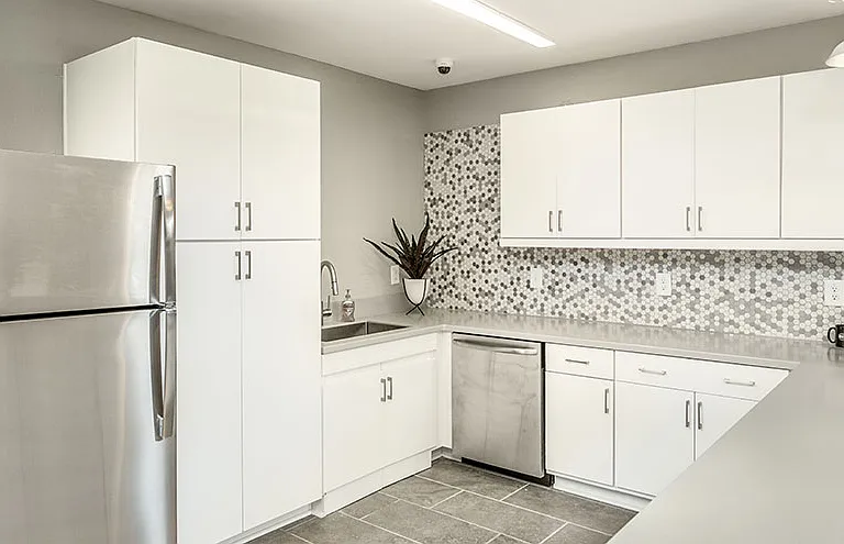 The Gregory North and South Apartment Homes — Photo 16