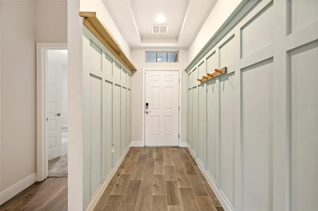 5 bed, 4.0 bath, 2840 sqft, $3,950 — Photo 4