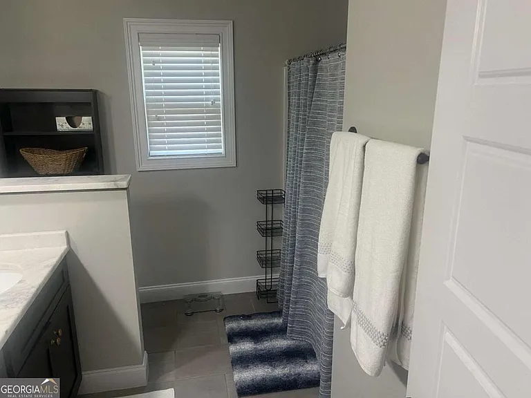 100 Newport Ave — Photo 10