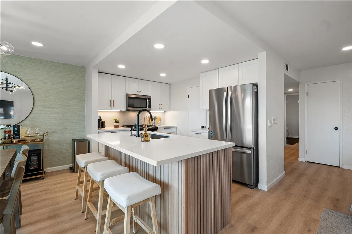 7039 Camino Pacheco — Photo 4