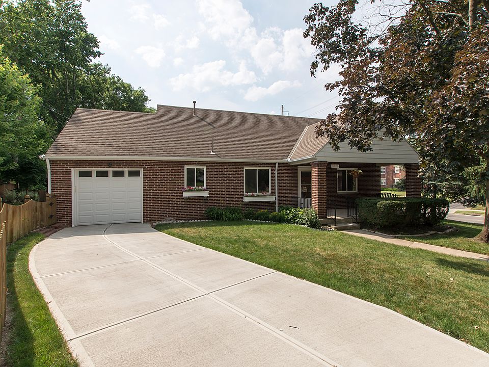 1st image of 1 Acacia Dr