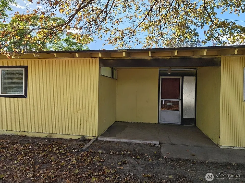 207 March St