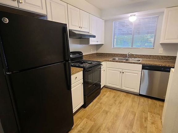 2nd image of 1201-1211 S Vermont Ave #1207