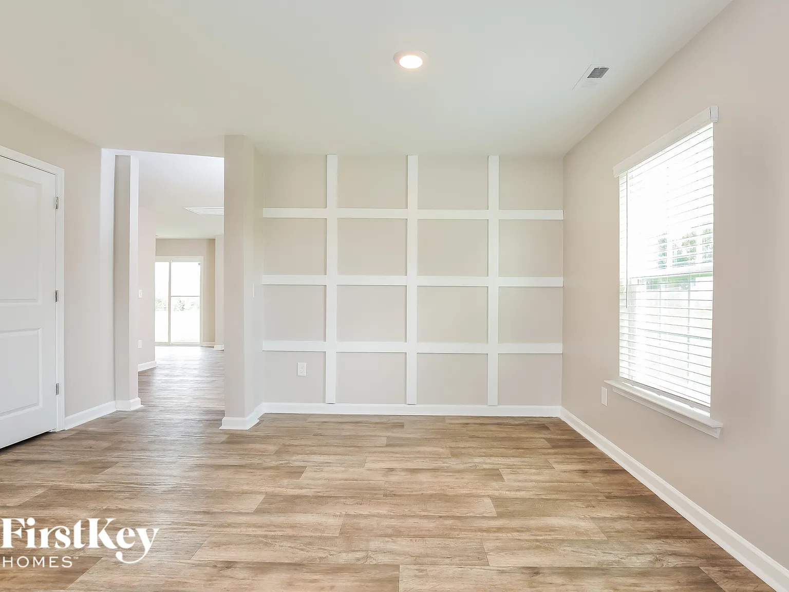4 bed, 2.5 bath, 2712 sqft, $2,495 — Photo 4